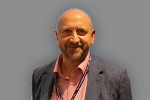 Headshot of Darren Kenney, Sales Director